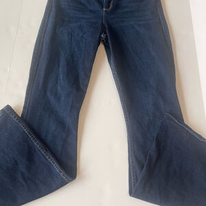 Womans hollister jean size 9 high waist boot cut